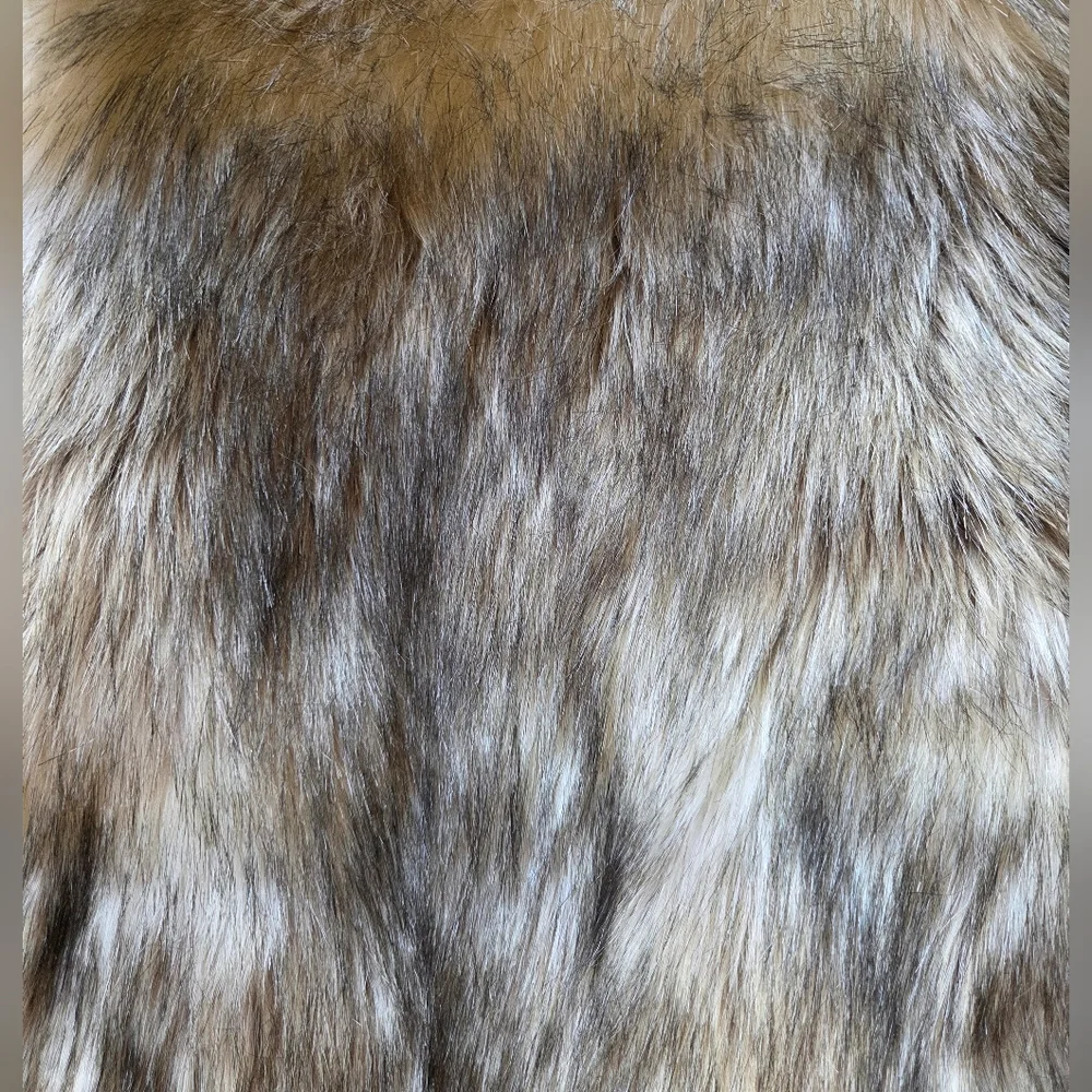 LOFT Faux Fox Fur Vest Cropped Style Brown Tan Size Medium Large NEW With Tags - Picture 6 of 6